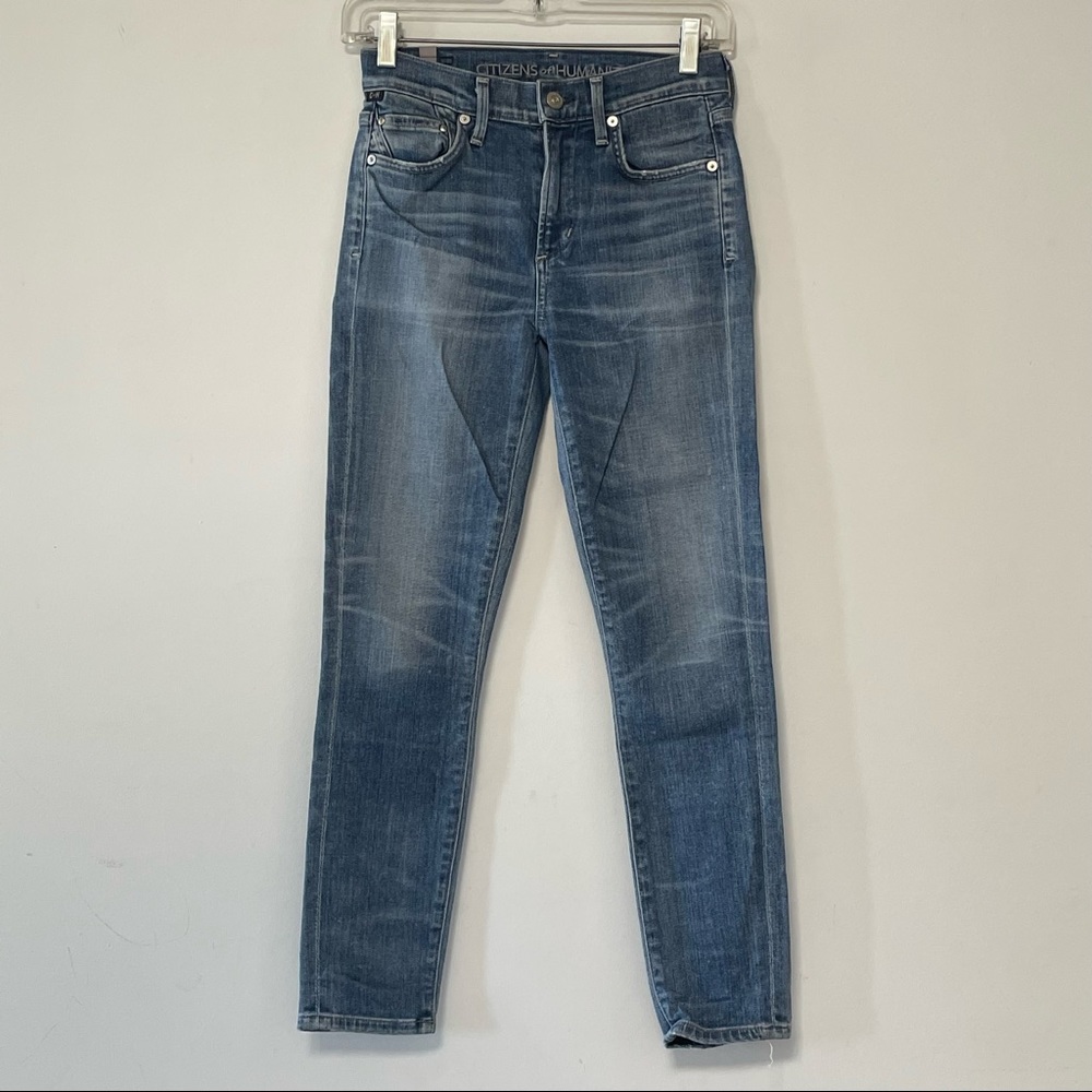 Citizens of Humanity medium blue wash slim leg jeans size 24